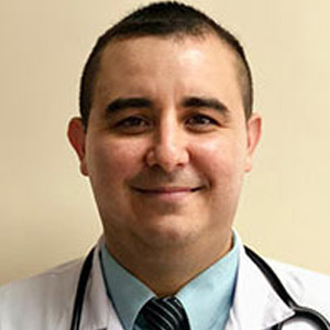 Dr. Dennis René Flores Chávez